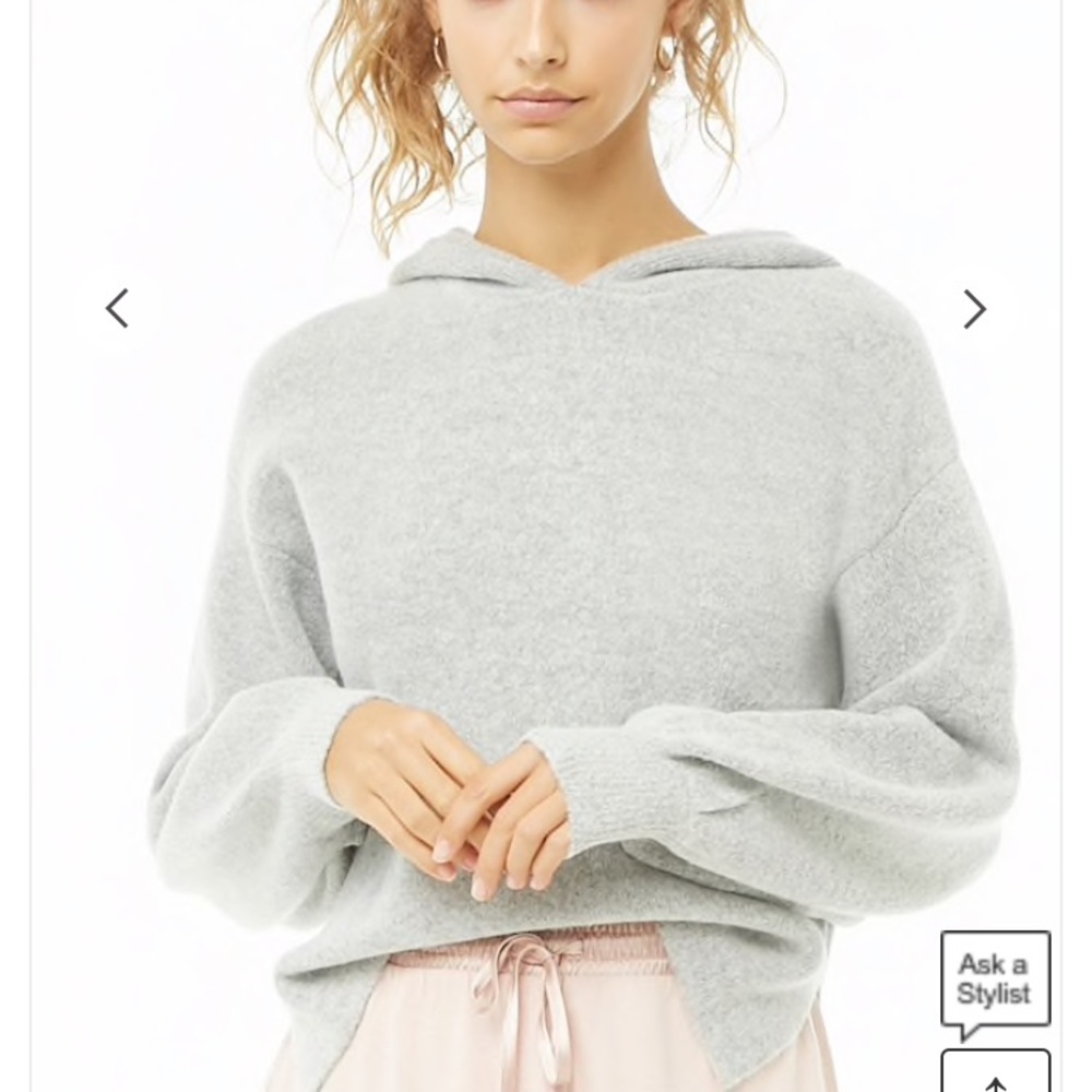 Medium light gray balloon sleeved sweater